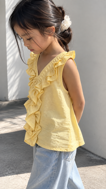 ruffle sleeveless top (BKk extras)