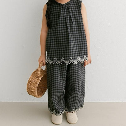 Oliva Embroidery pant set