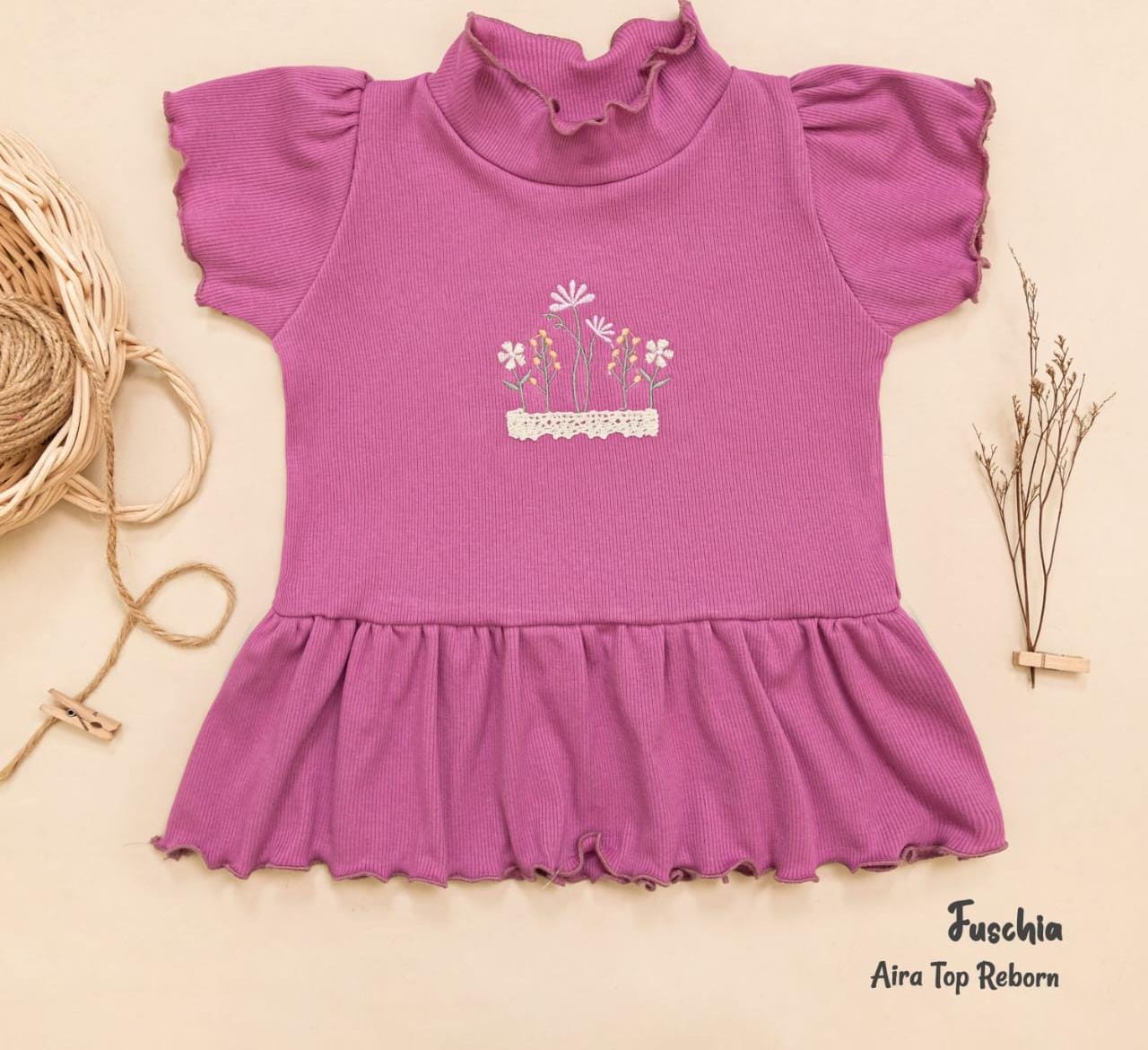 Aira Embroidery Lace top