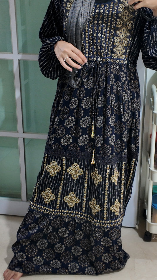 Emirati Jalabiya